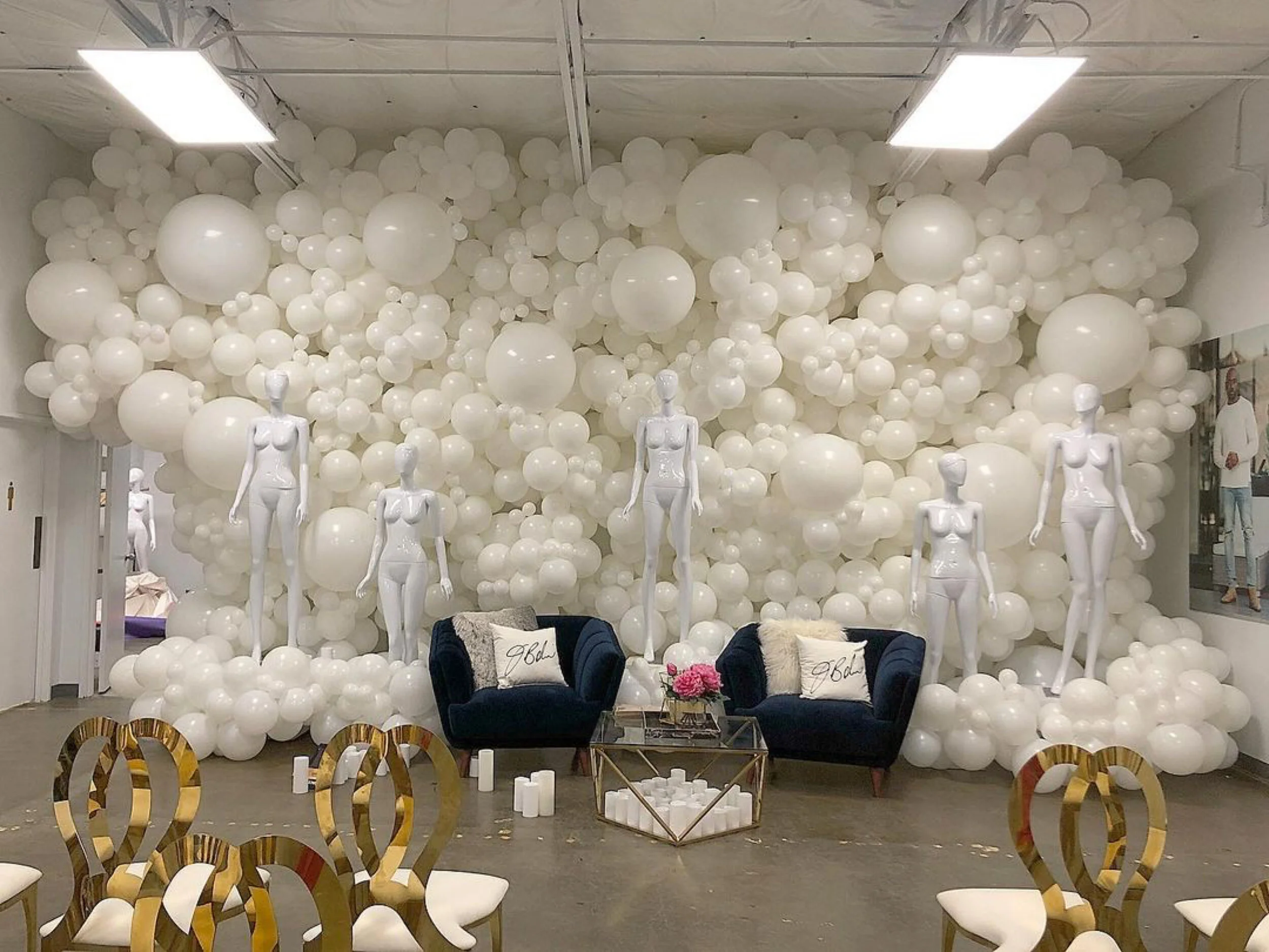 Balloon wall online